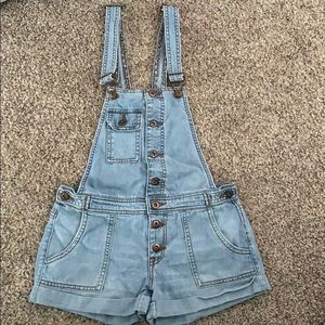 Denim overalls (shorts)